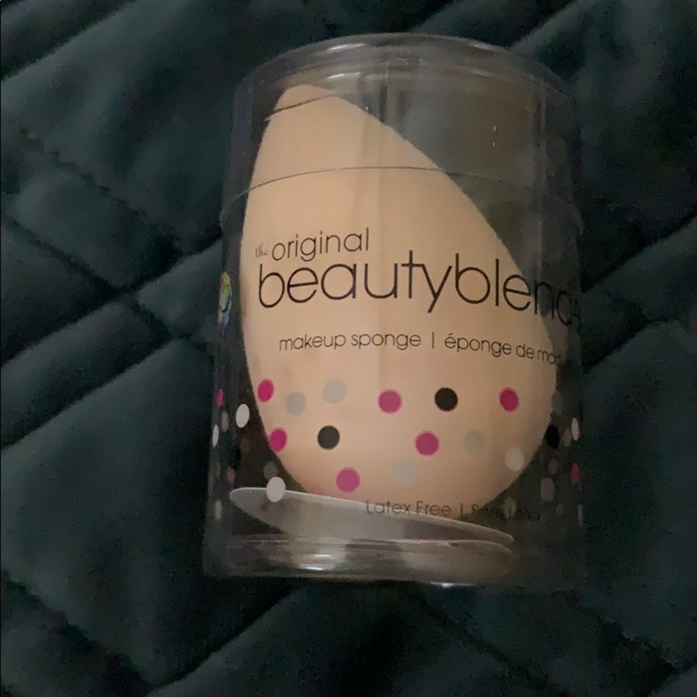 Brand new beauty blender